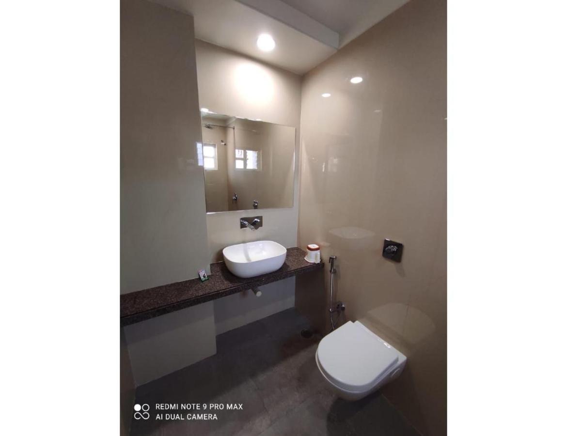 Hotel Dwarka, Nagpur Ngoại thất bức ảnh