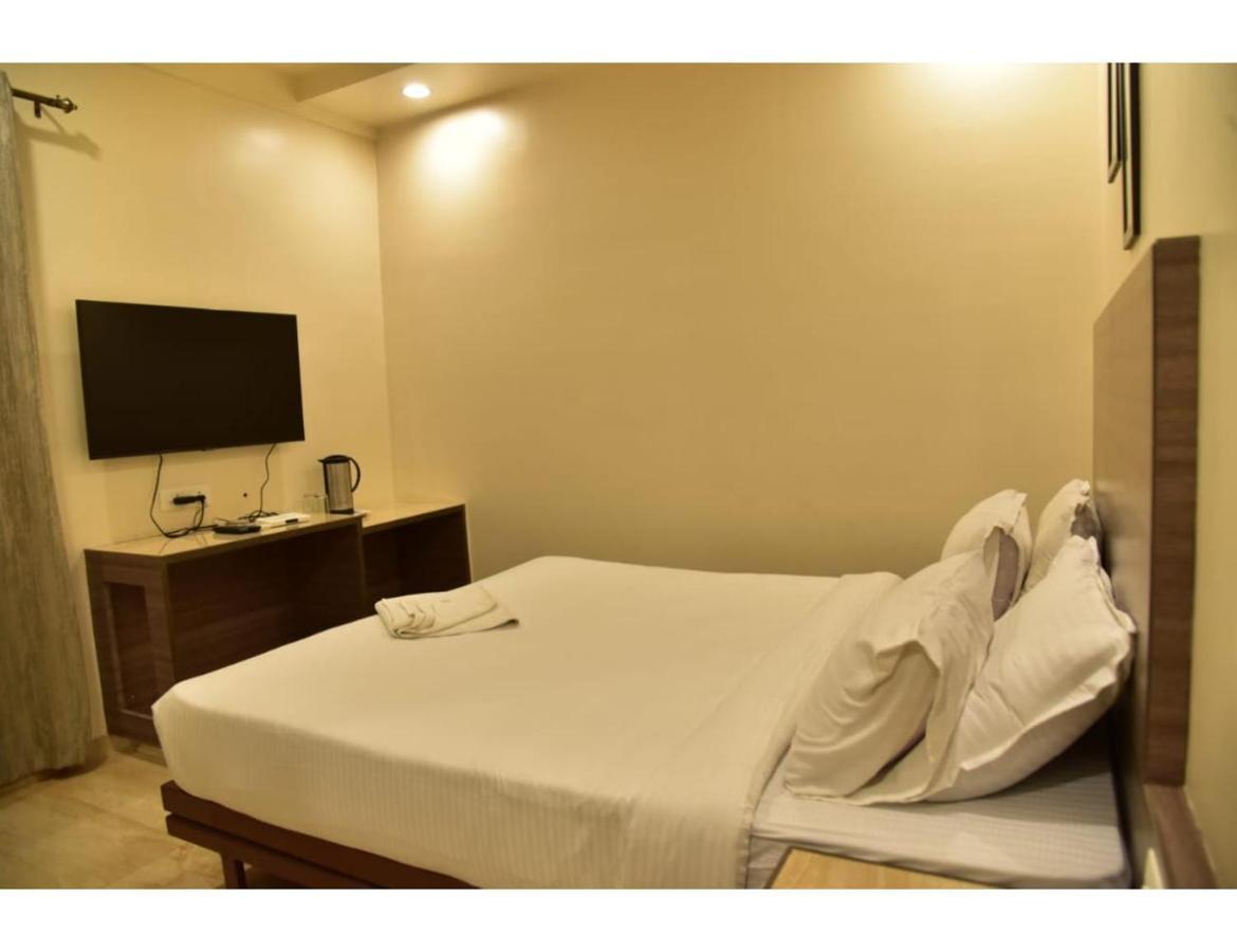 Hotel Dwarka, Nagpur Ngoại thất bức ảnh